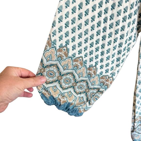 ROSE & OLIVE Top Plus Size 2XL Blue Floral Bohemian Hippie Relaxed Oversized - Picture 4 of 10